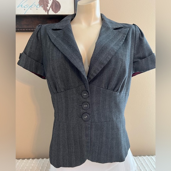 Gray Short Sleeve Three Button Blazer Jacket Size Large - Picture 11 of 11